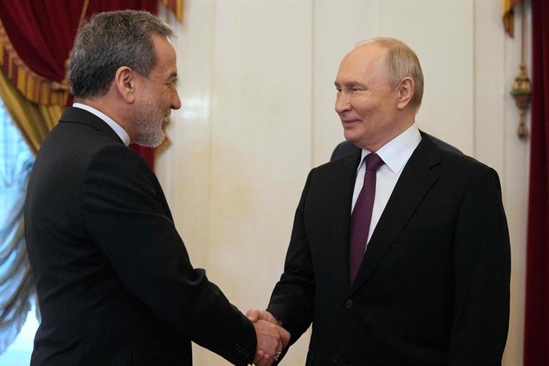 Putin Praises Iran Fight and Vows Support as US Talks Stall